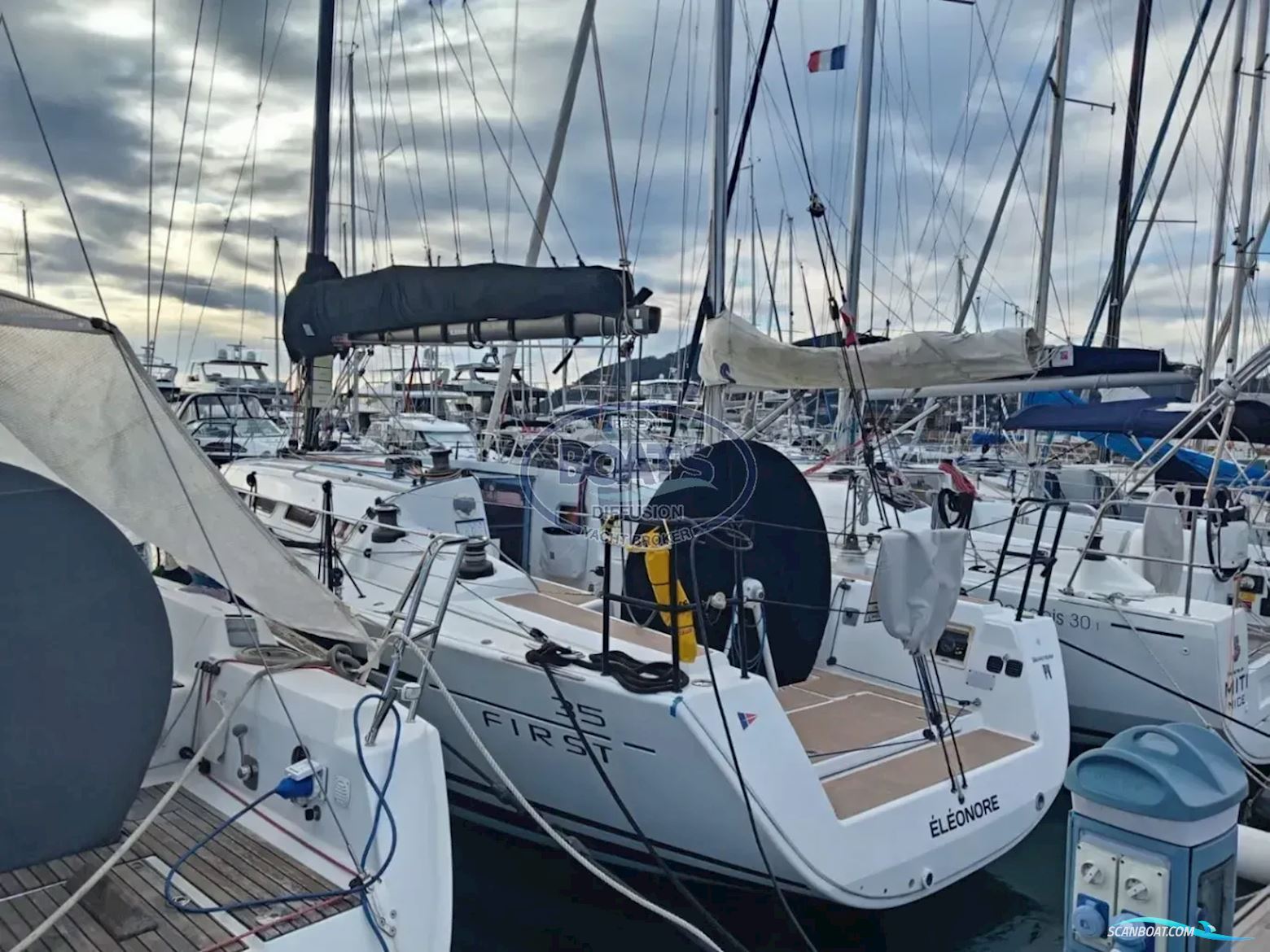 Beneteau FIRST 35