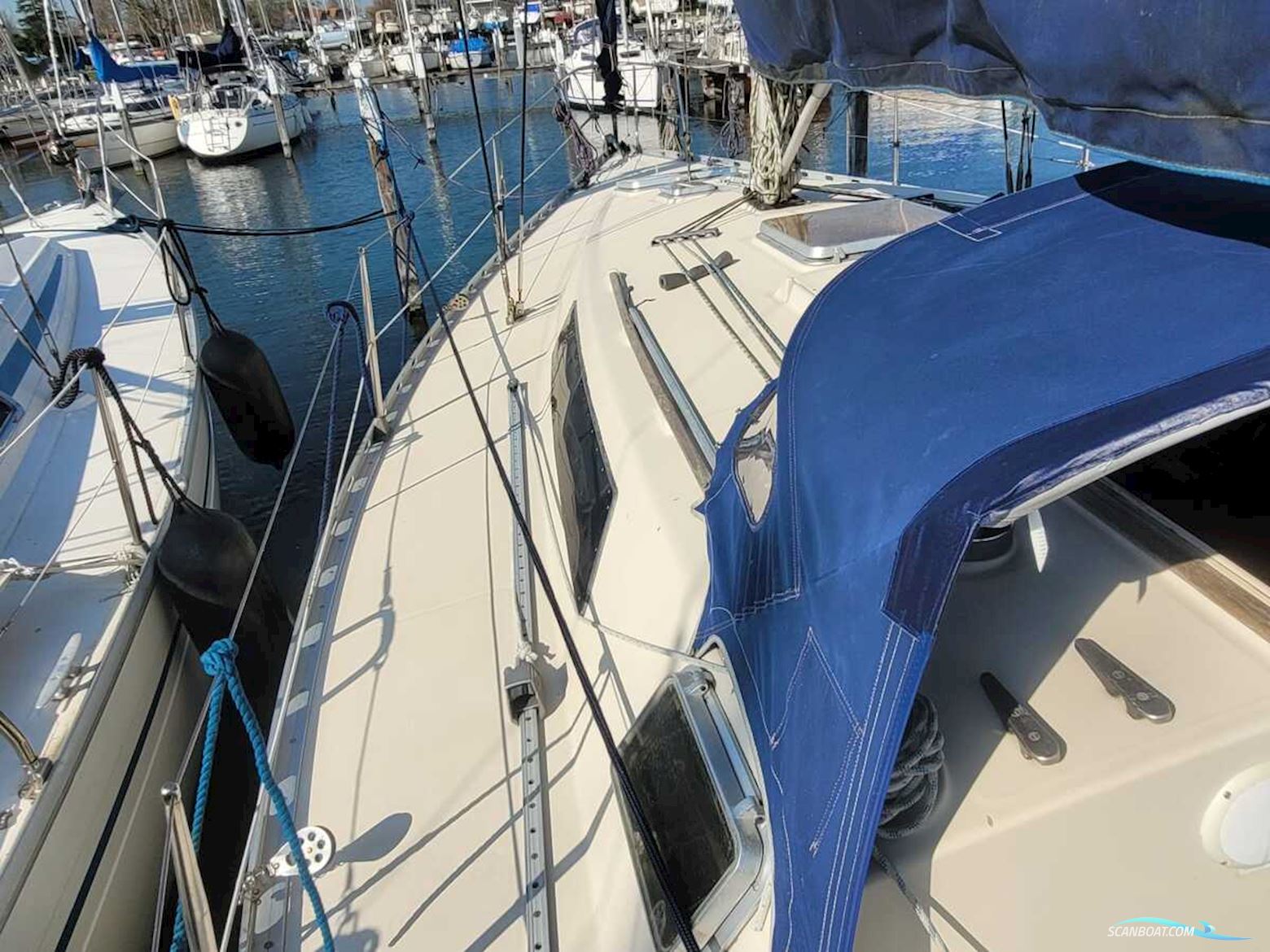 Beneteau First 35