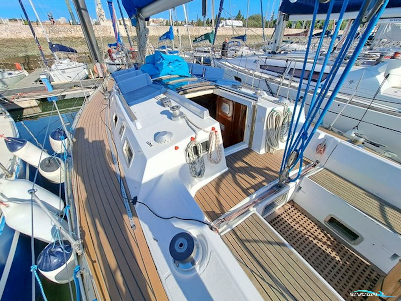 Beneteau First 375