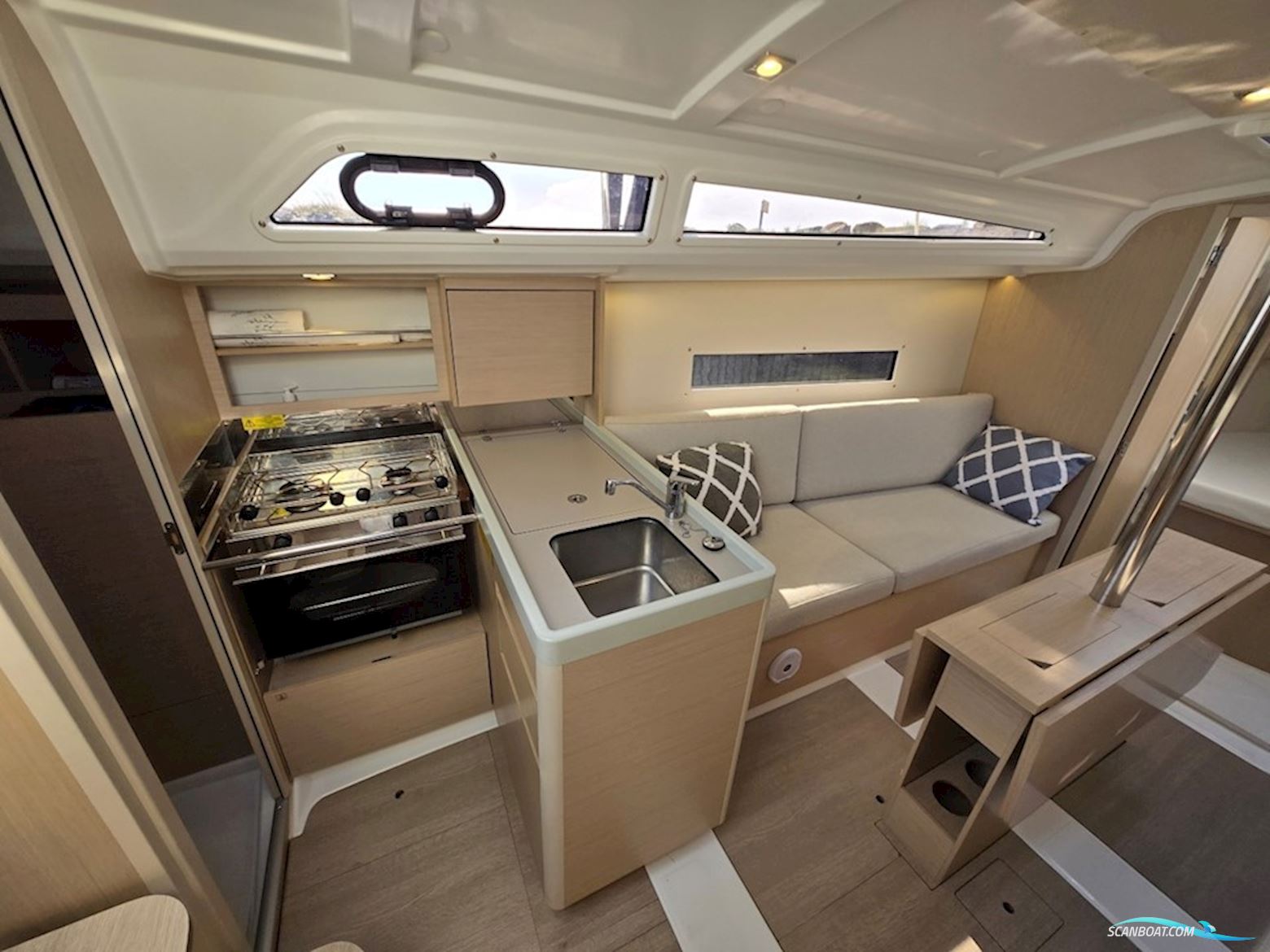 Beneteau Oceanis 30.1