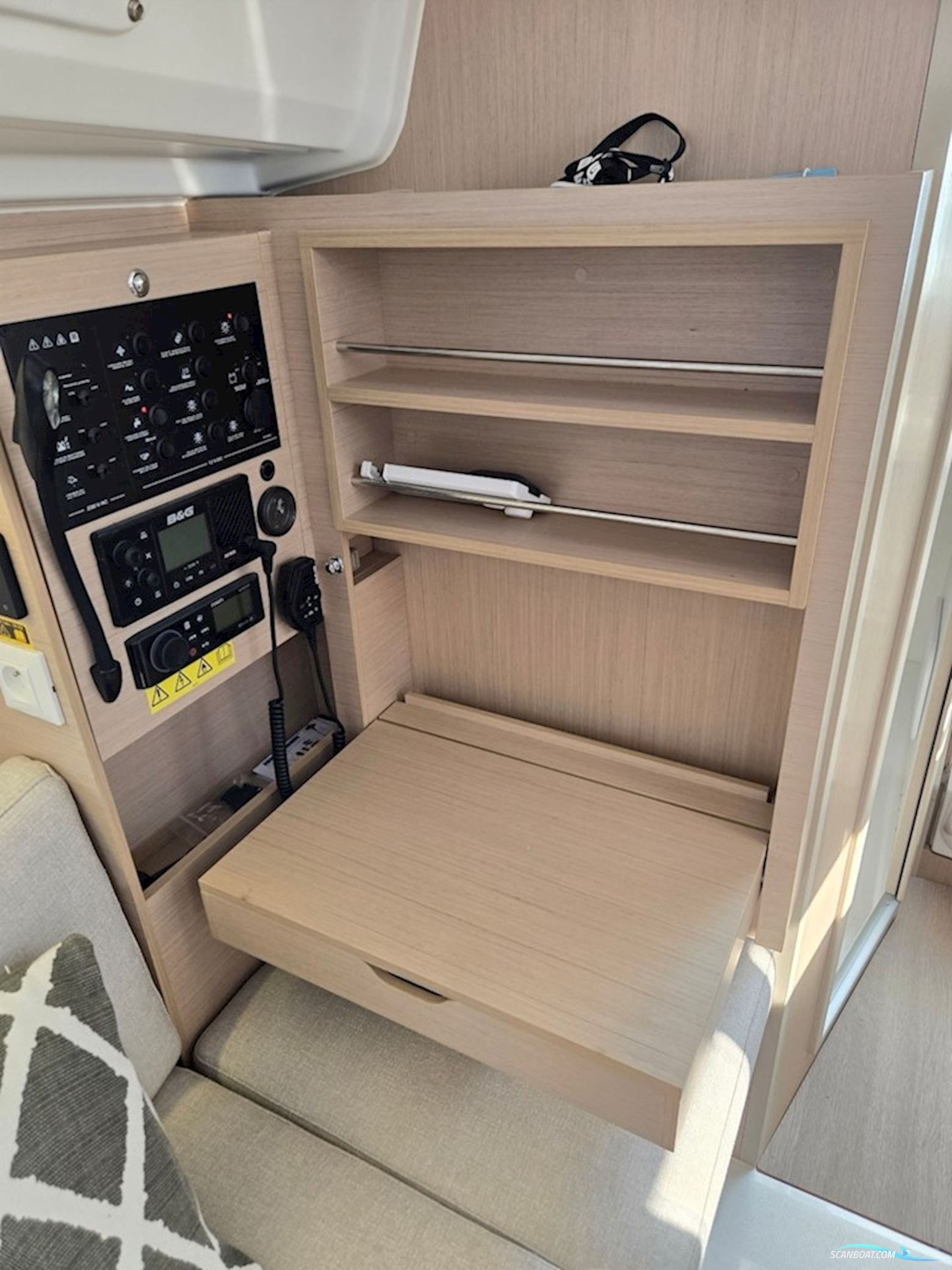 Beneteau Oceanis 30.1