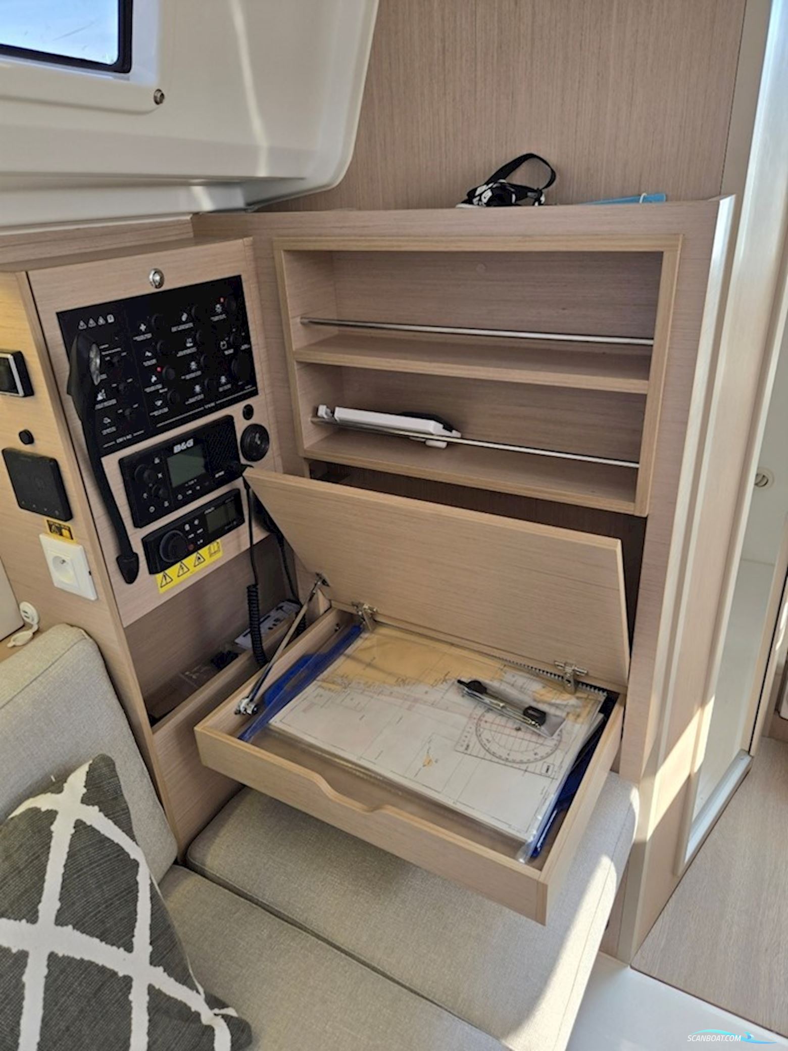 Beneteau Oceanis 30.1