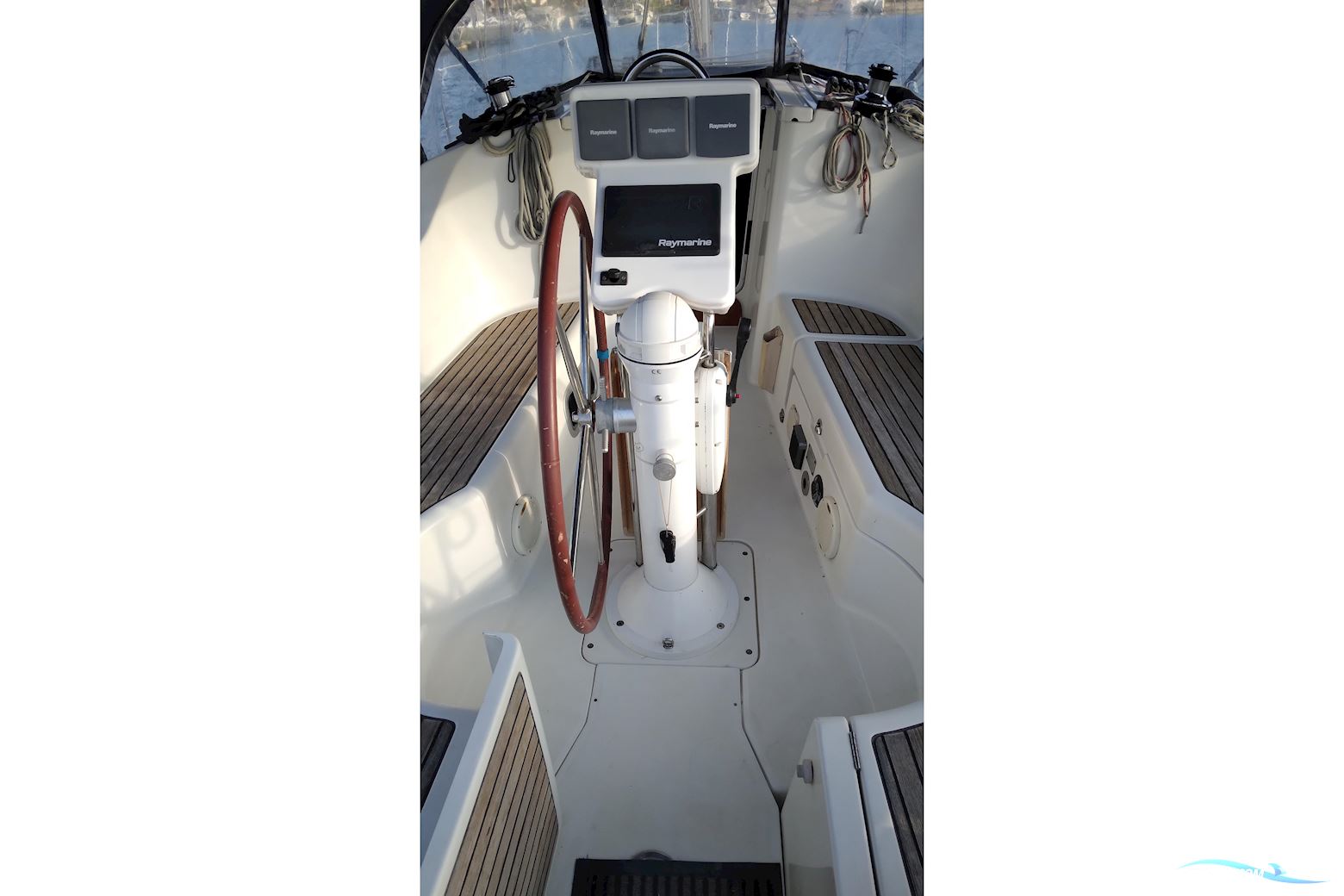 Beneteau Oceanis 323