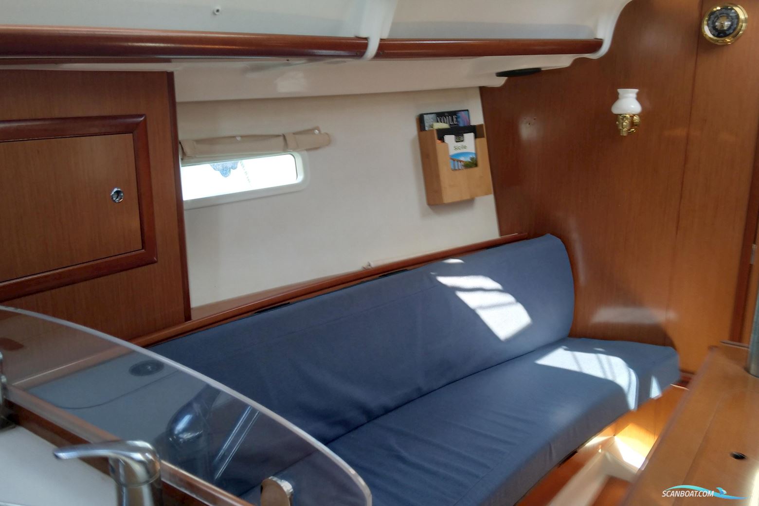 Beneteau Oceanis 323