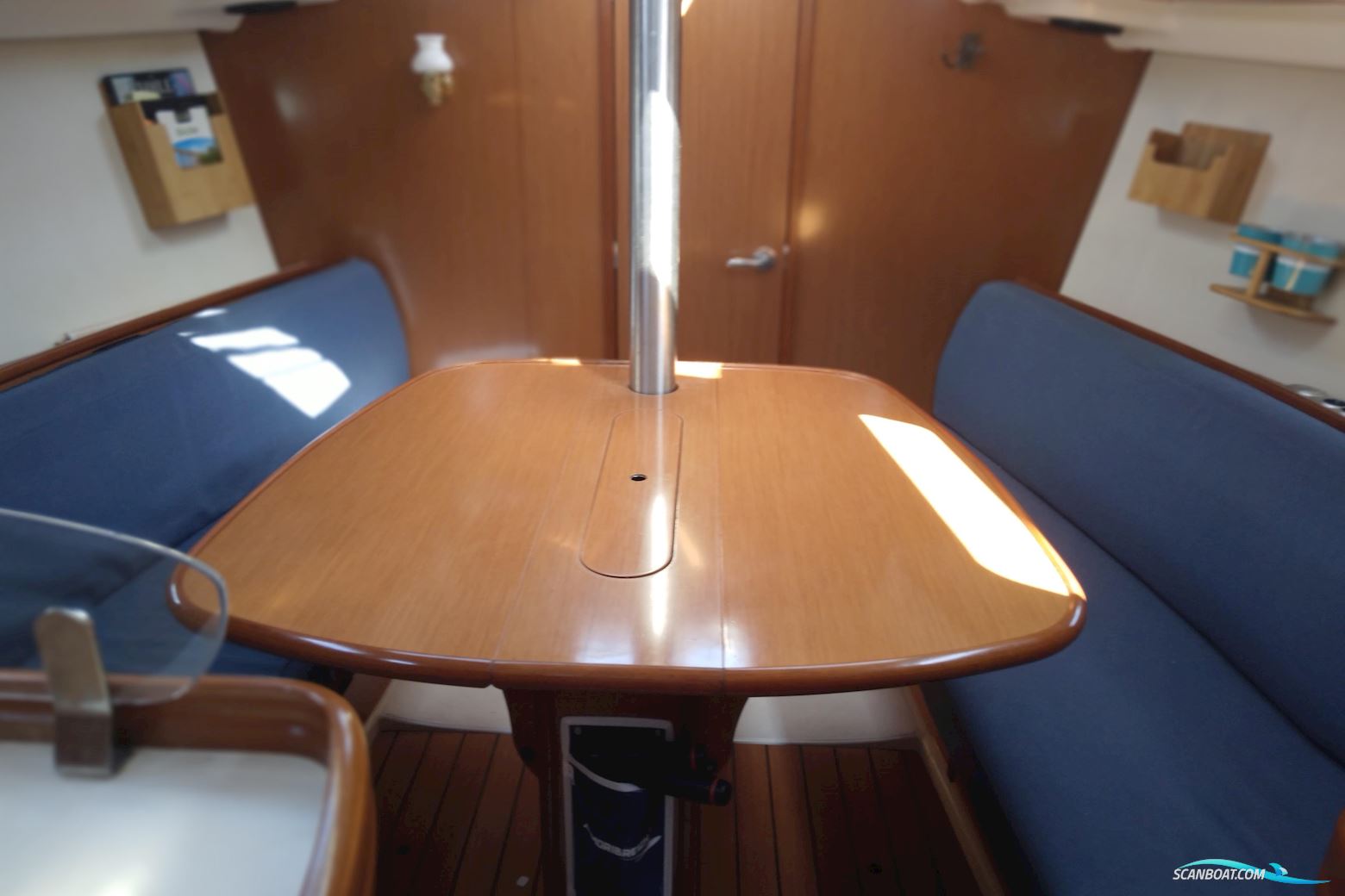 Beneteau Oceanis 323