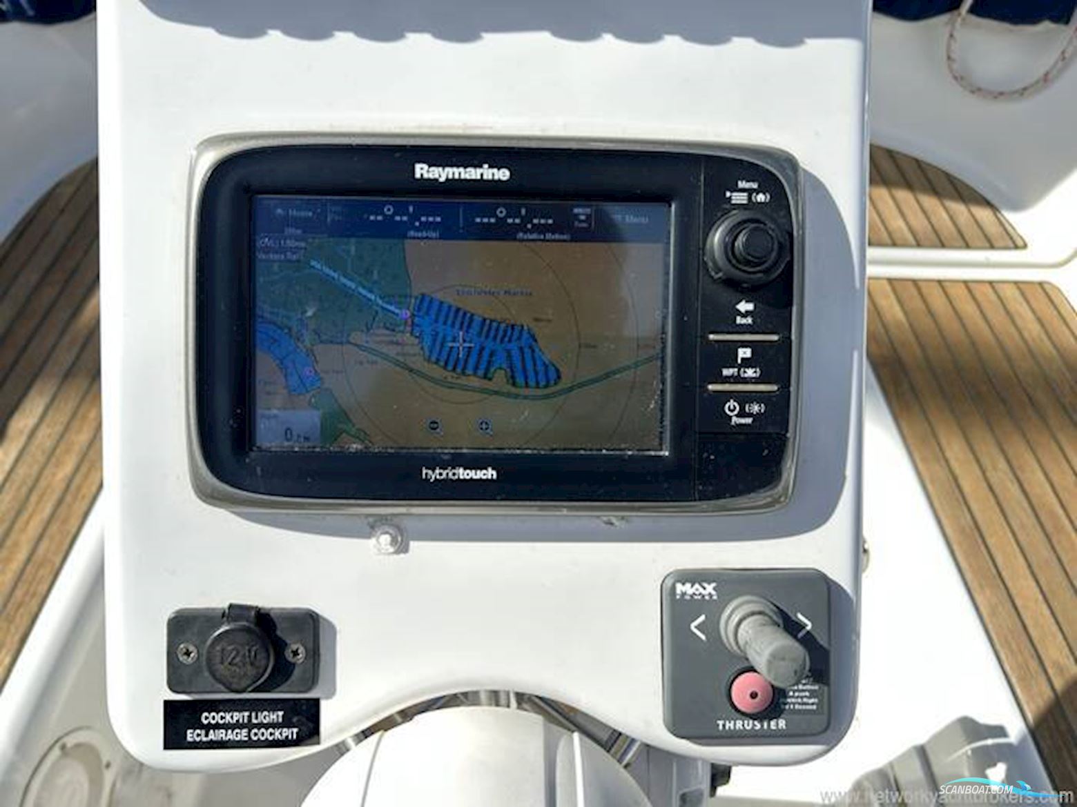 Beneteau Oceanis 323