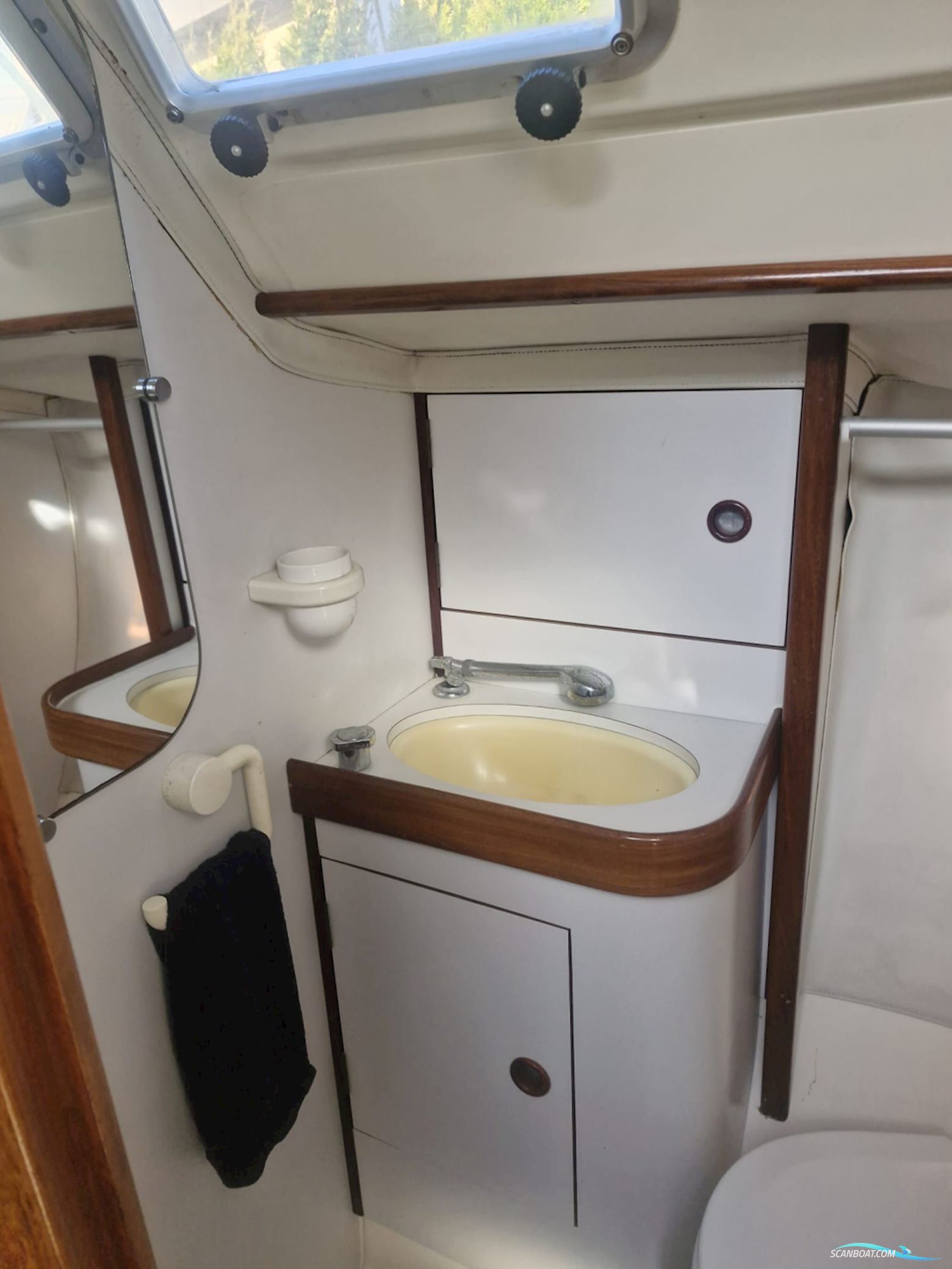 Beneteau Oceanis 350
