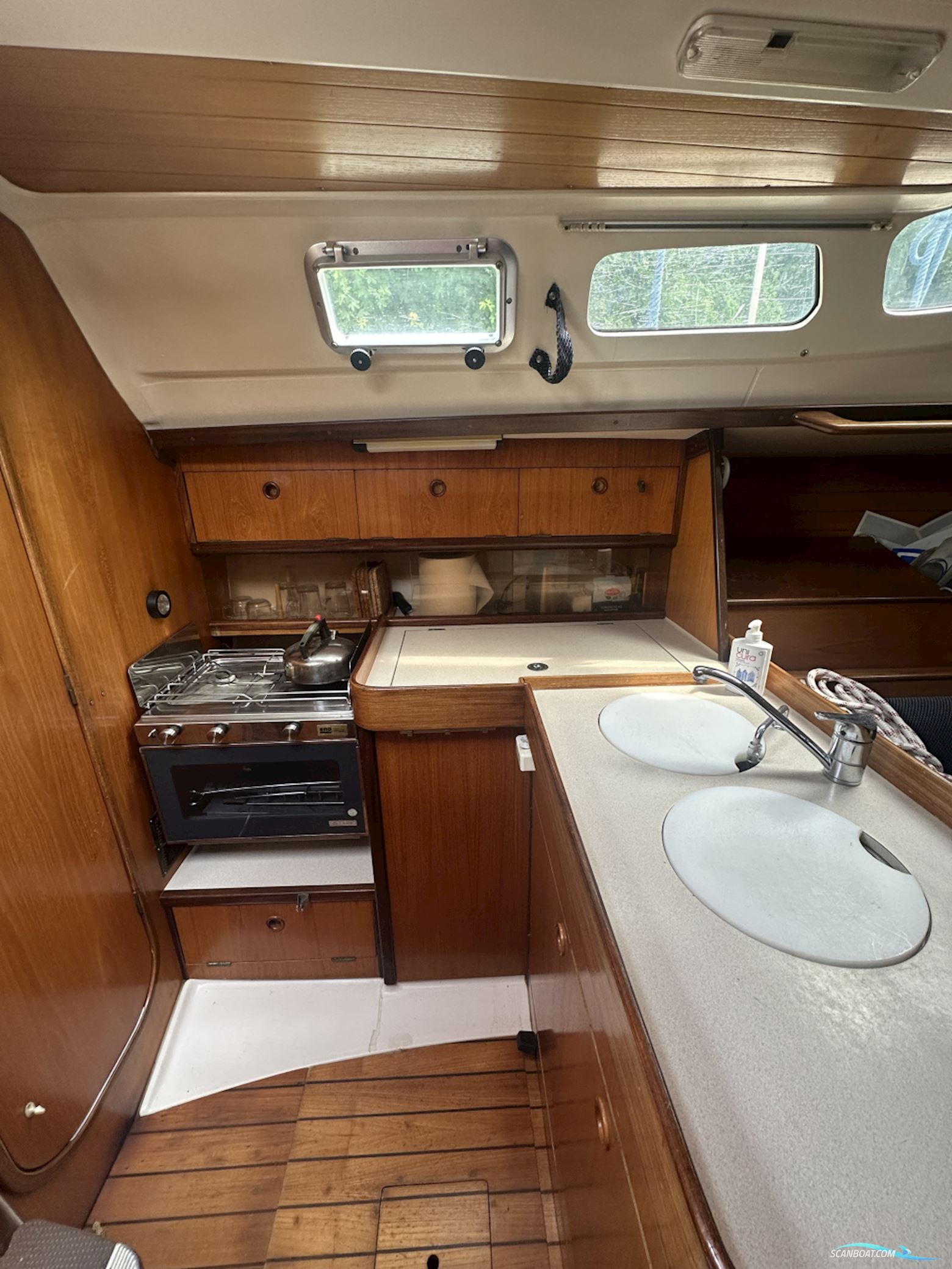 Beneteau Oceanis 350