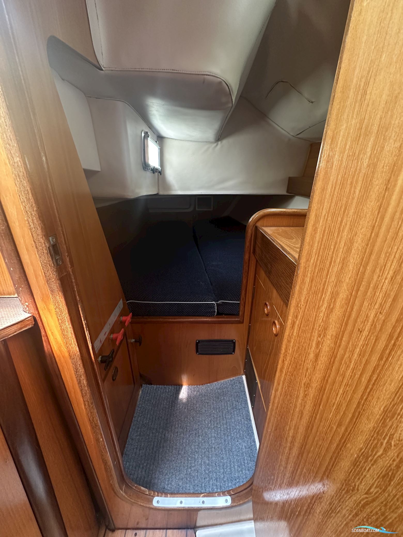Beneteau Oceanis 350