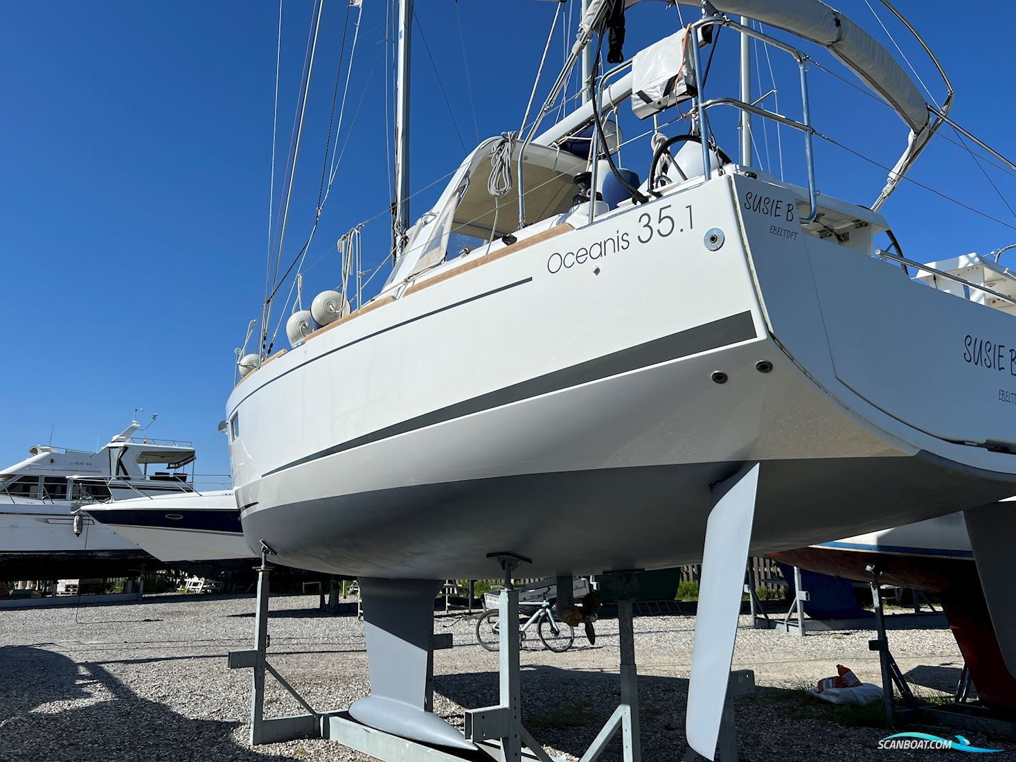 Beneteau Oceanis 35.1