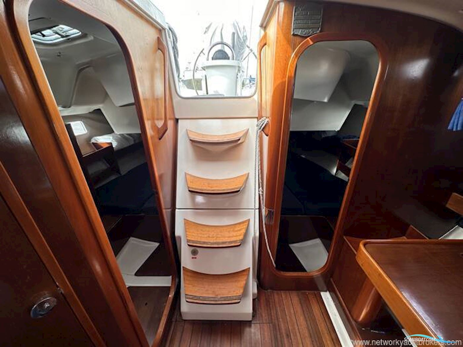 Beneteau Oceanis 351