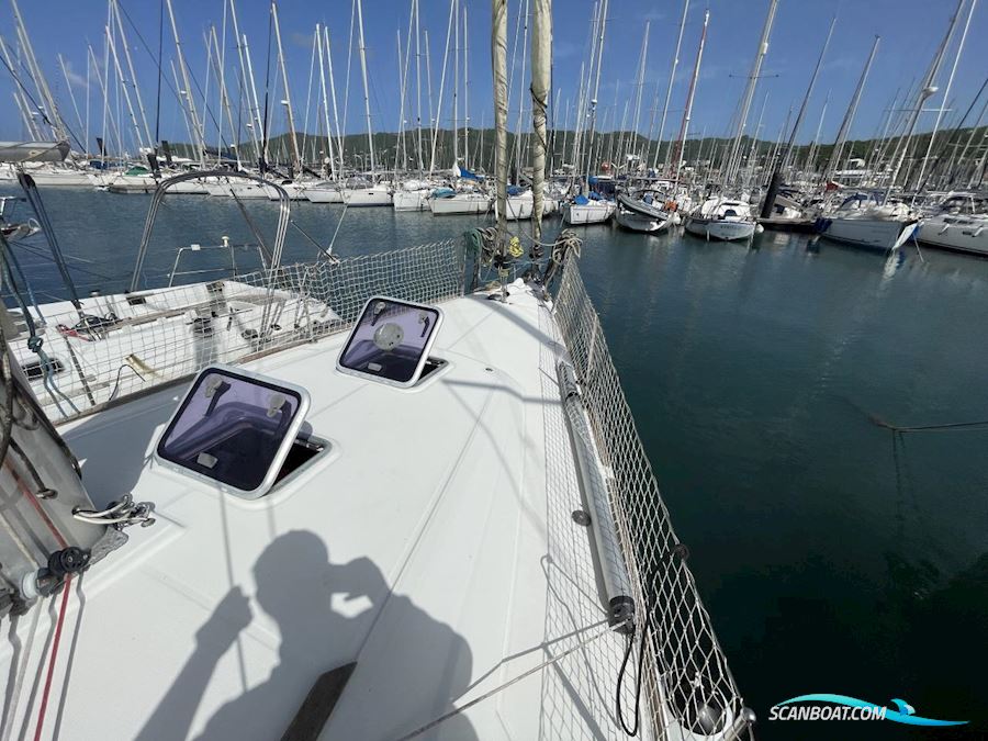 Beneteau Oceanis 37