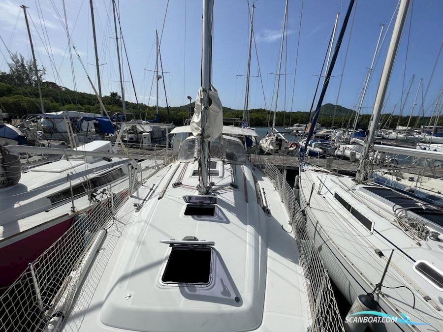 Beneteau Oceanis 37