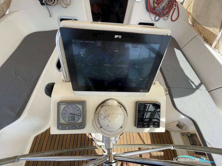 Beneteau Oceanis 37