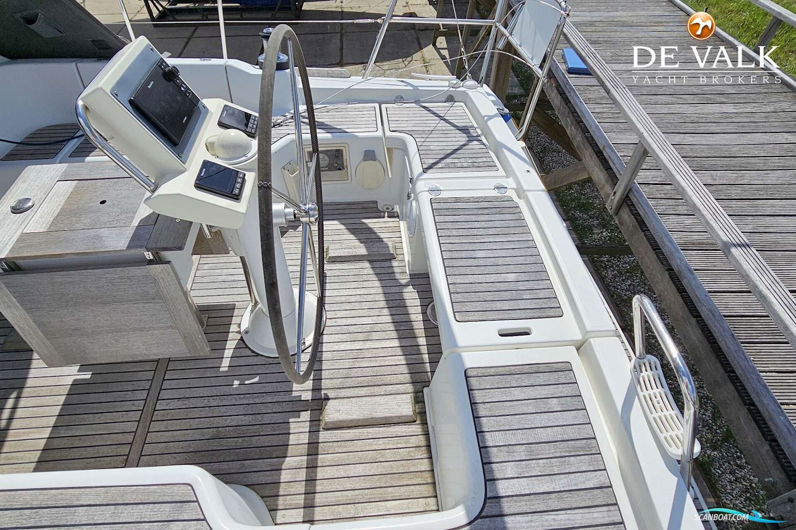 Beneteau Oceanis 37
