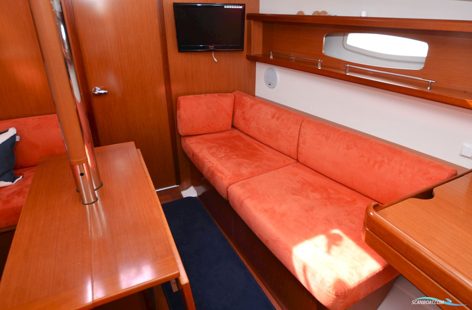 Beneteau Oceanis 37