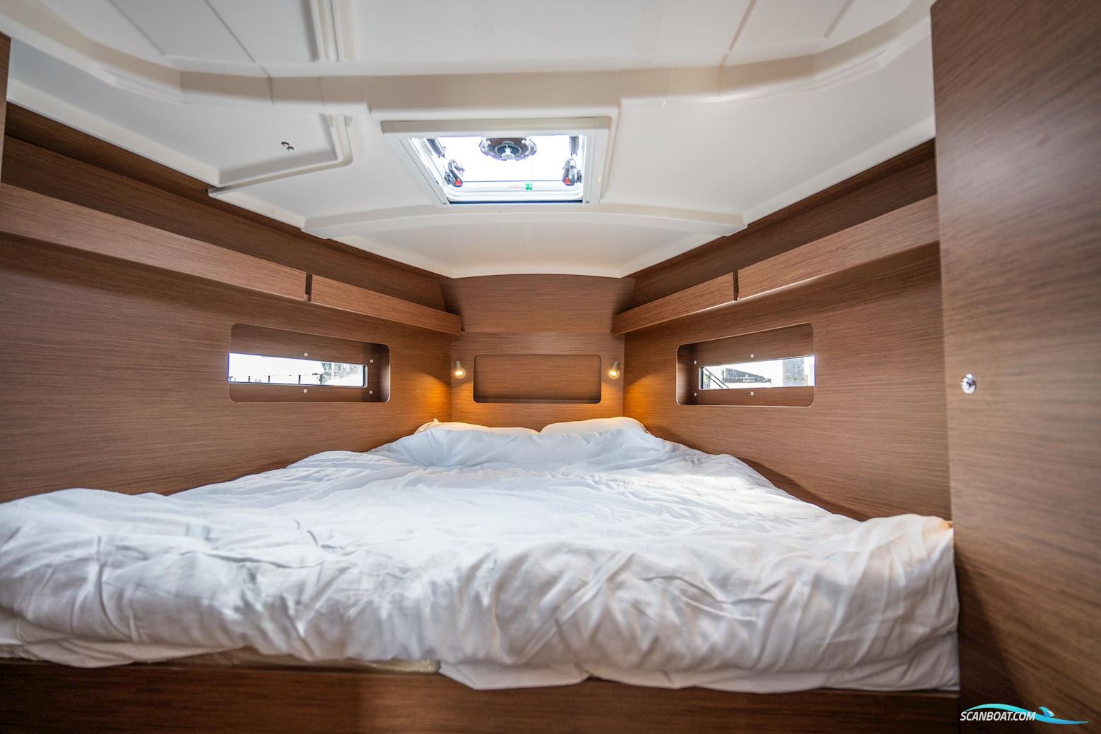 Beneteau Oceanis 37.1