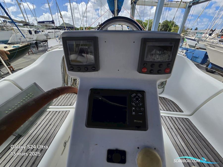 Beneteau Oceanis 373