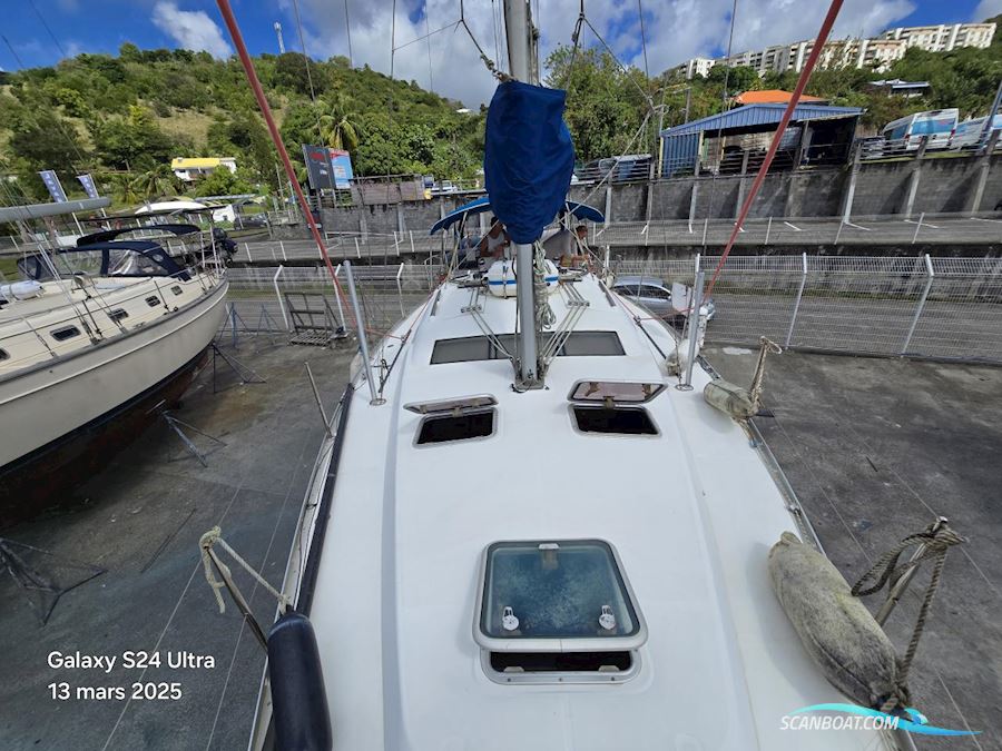 Beneteau Oceanis 373