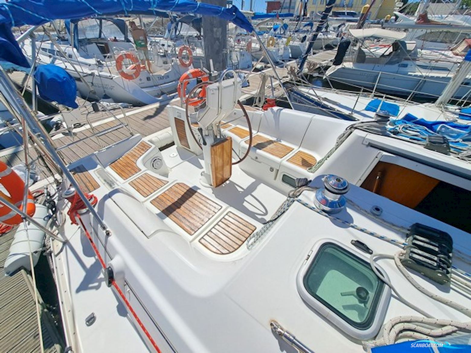 Beneteau Oceanis 373