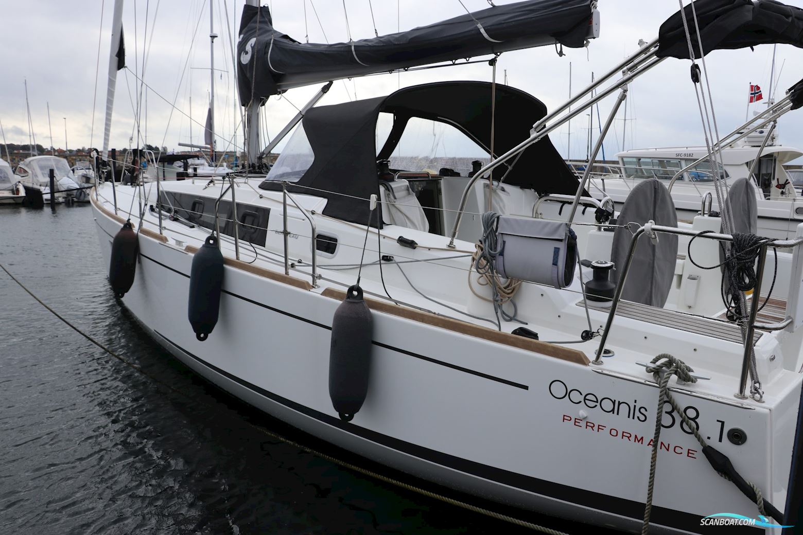 Beneteau Oceanis 38.1 Performance