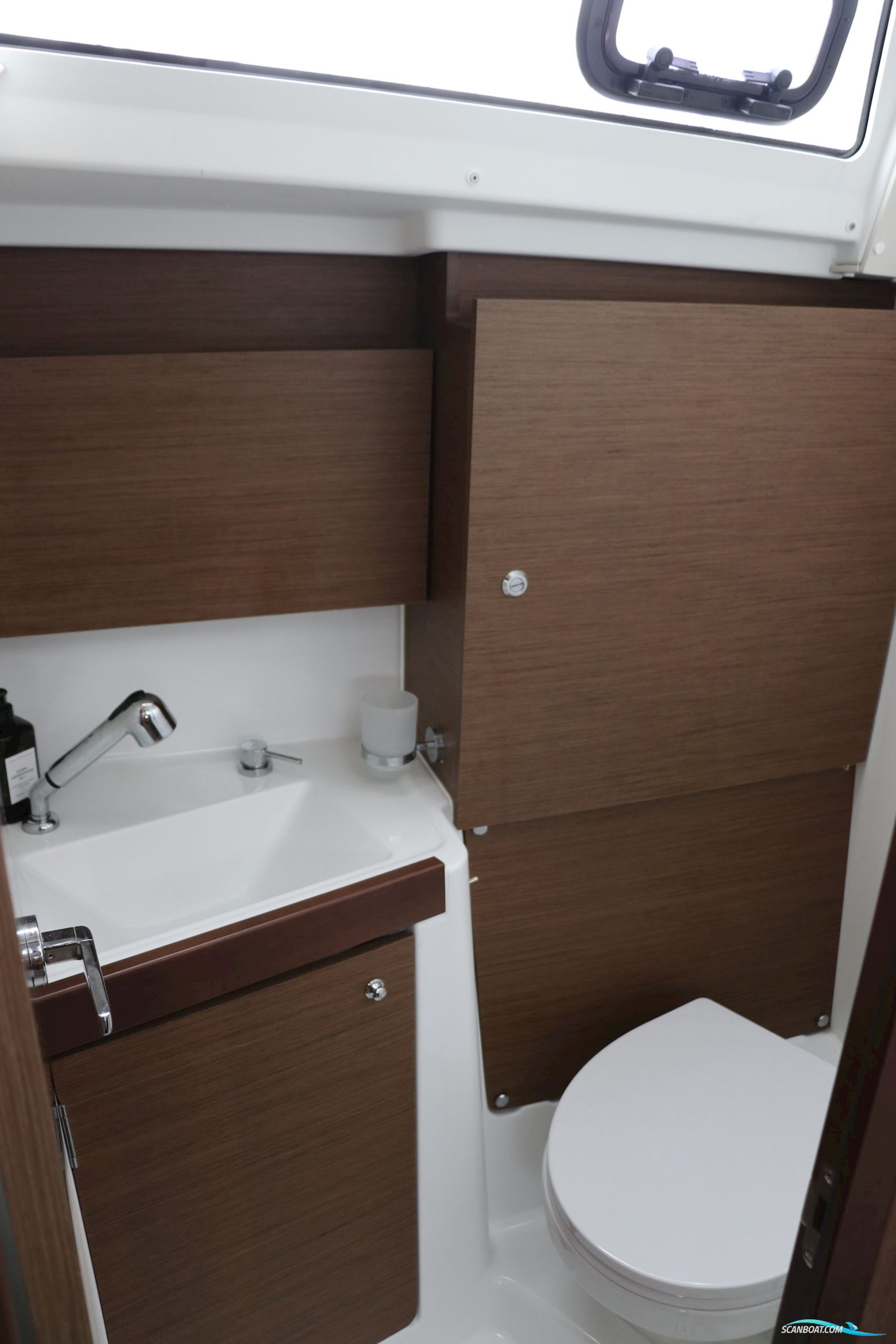 Beneteau Oceanis 38.1 Performance
