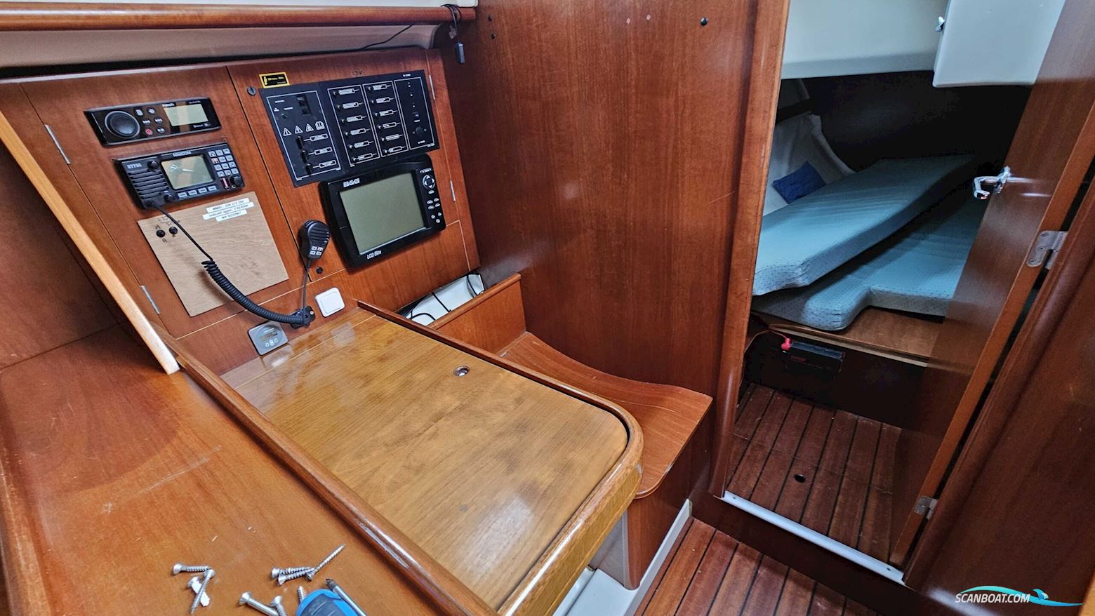 Beneteau Oceanis 381