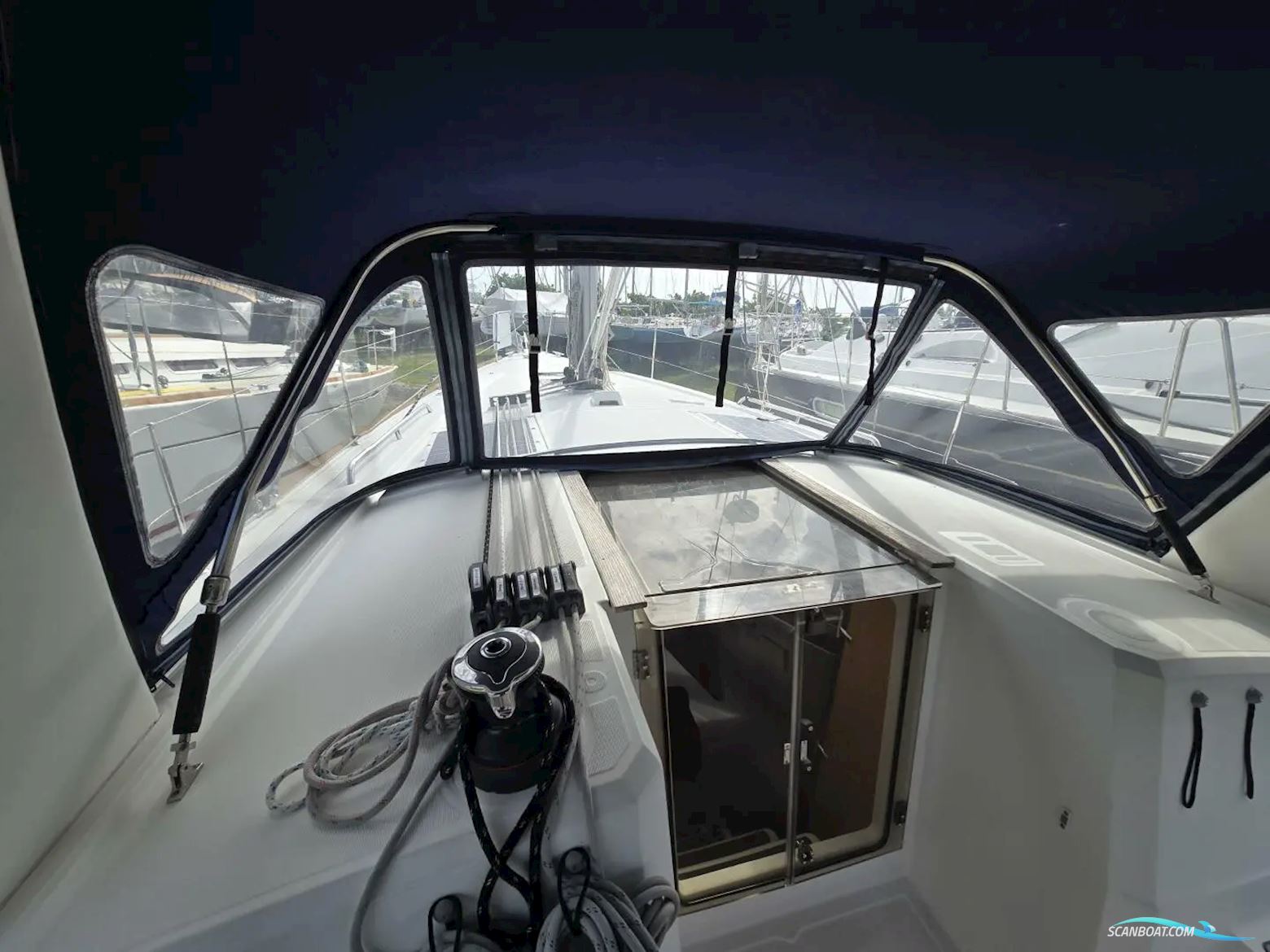 Beneteau Oceanis 38.1