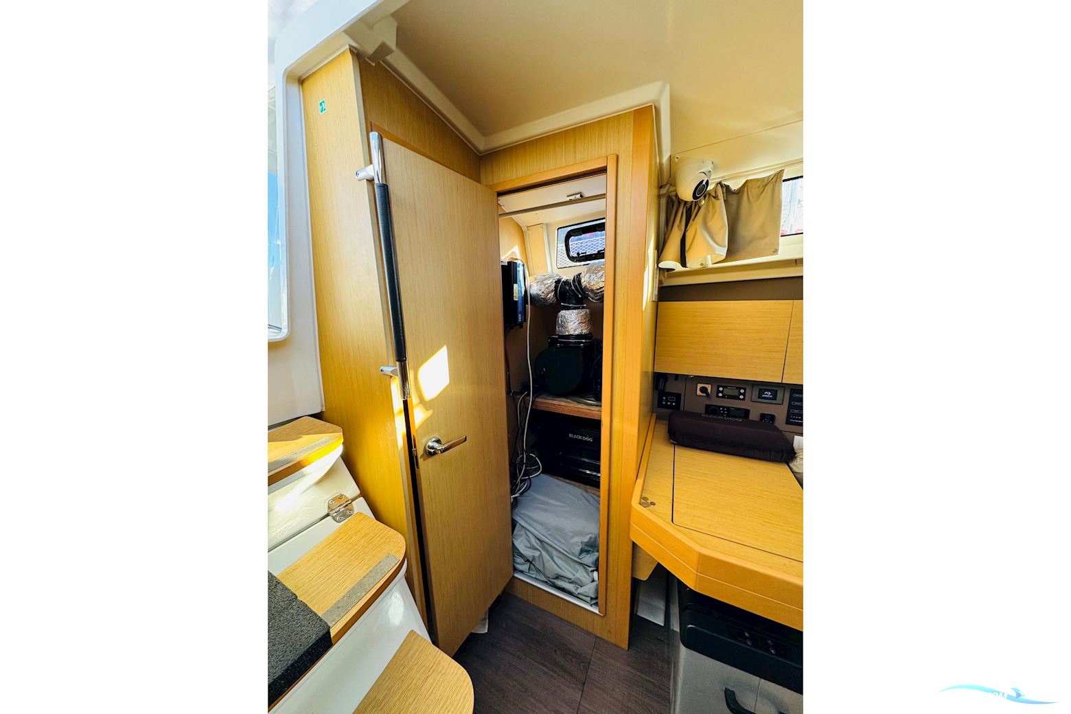 Beneteau Oceanis 38.1