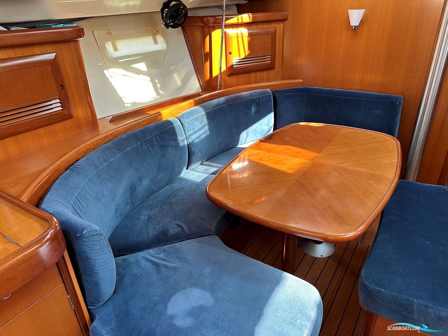 Beneteau Oceanis 393