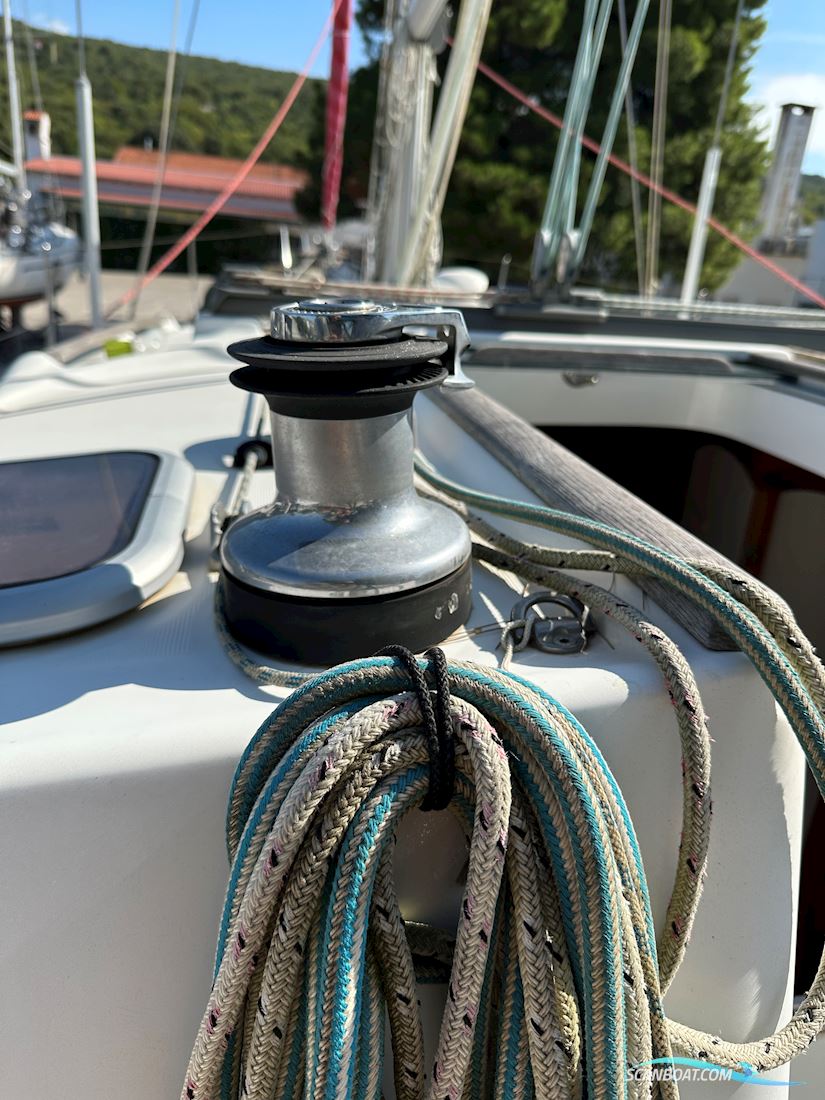 Beneteau Oceanis 393