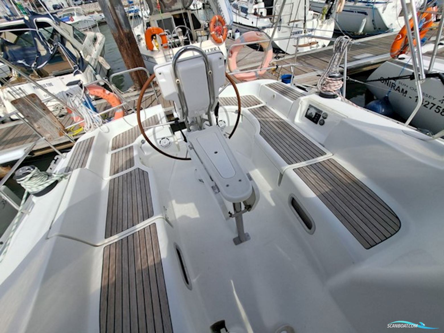Beneteau Oceanis 393