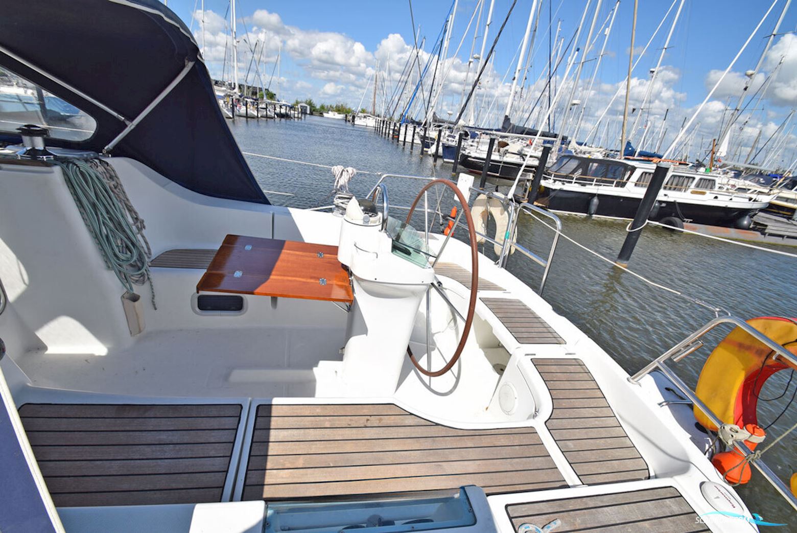 Beneteau Oceanis 393
