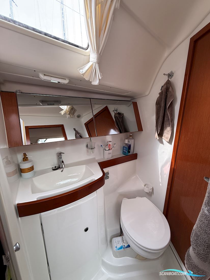 Beneteau Oceanis 40