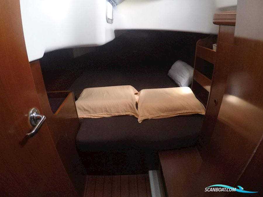 Beneteau Oceanis 411 Celebration