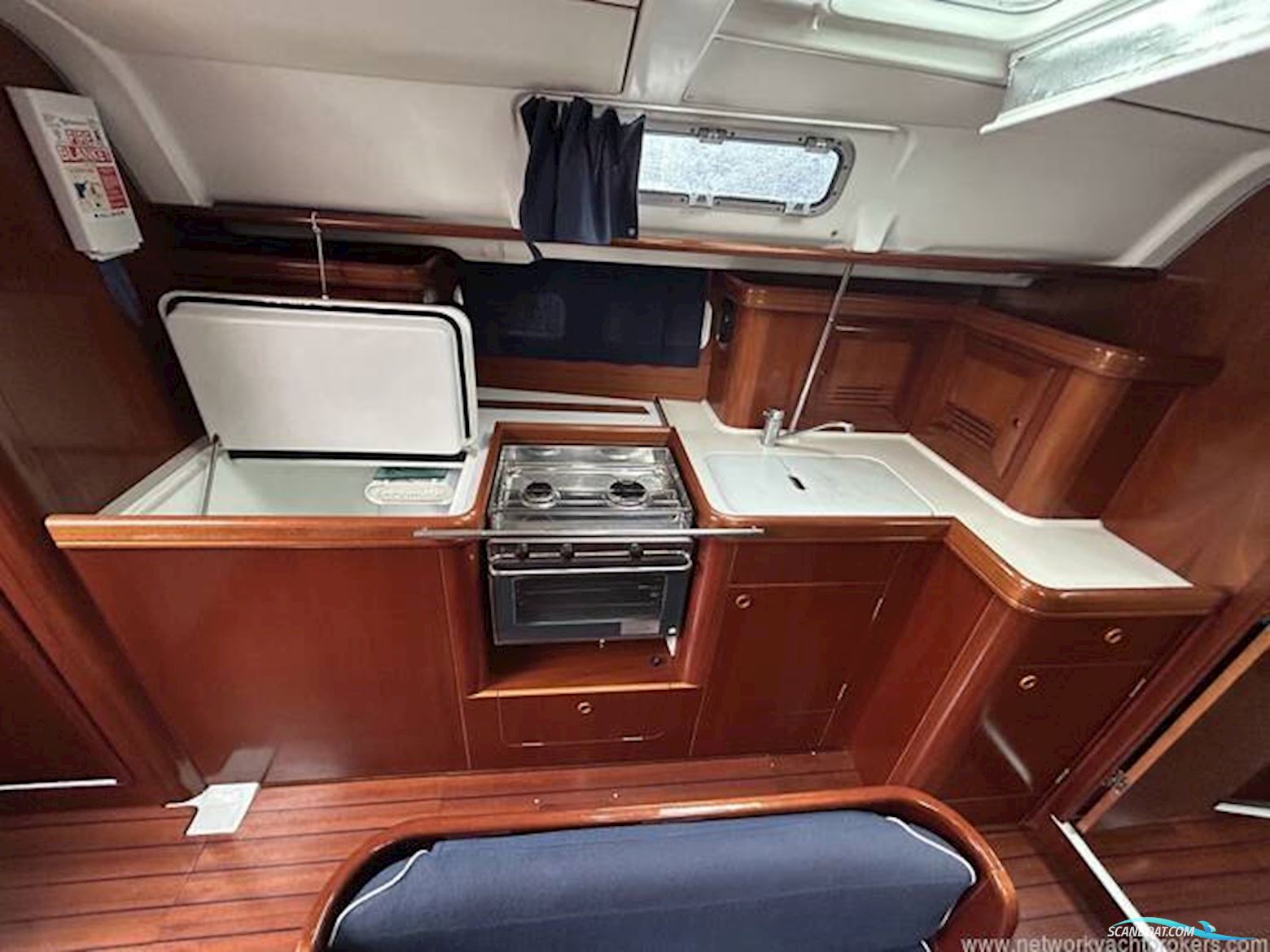 Beneteau Oceanis 411 Celebration