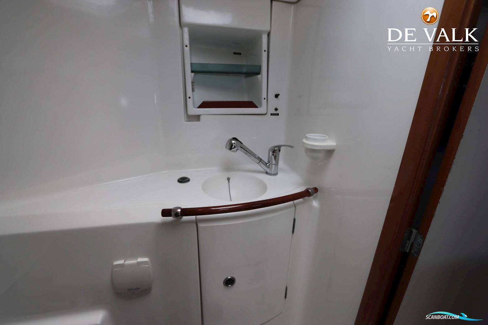 Beneteau Oceanis 411 Electric