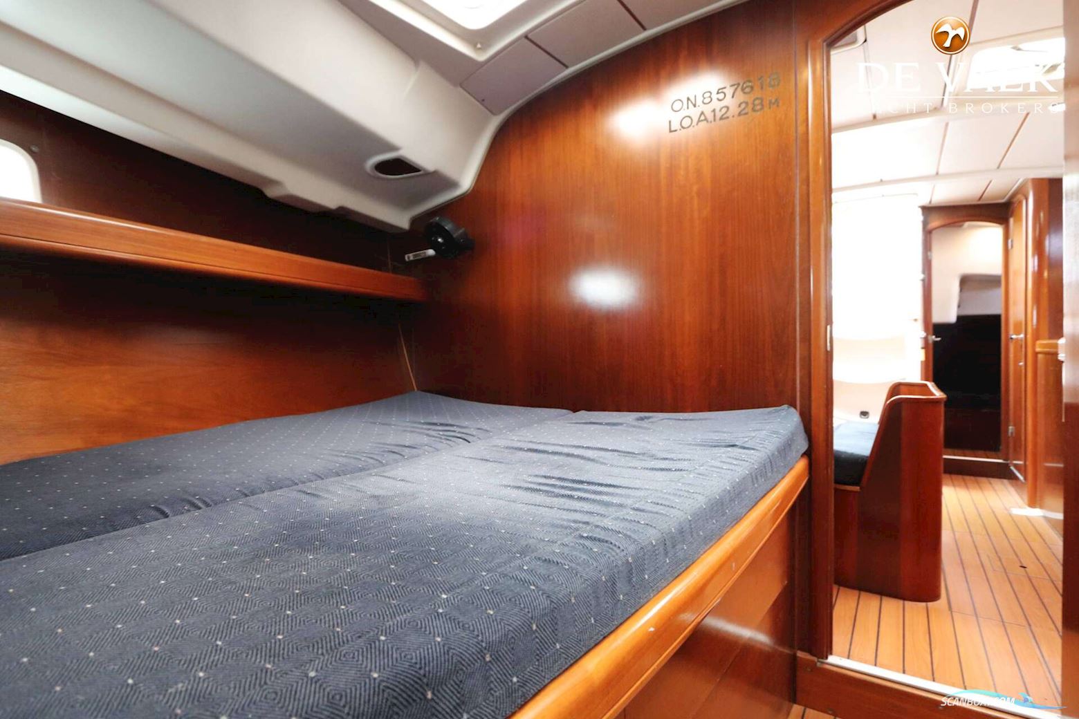 Beneteau Oceanis 411 Electric