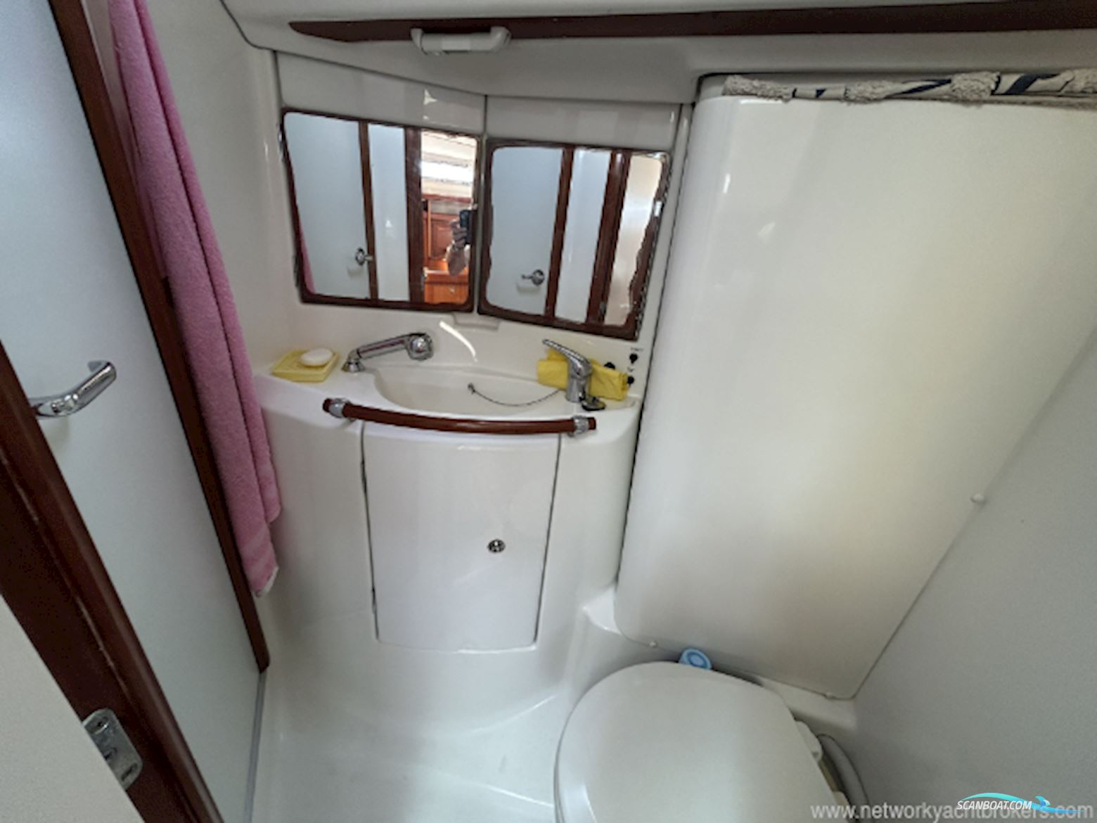 Beneteau Oceanis 423