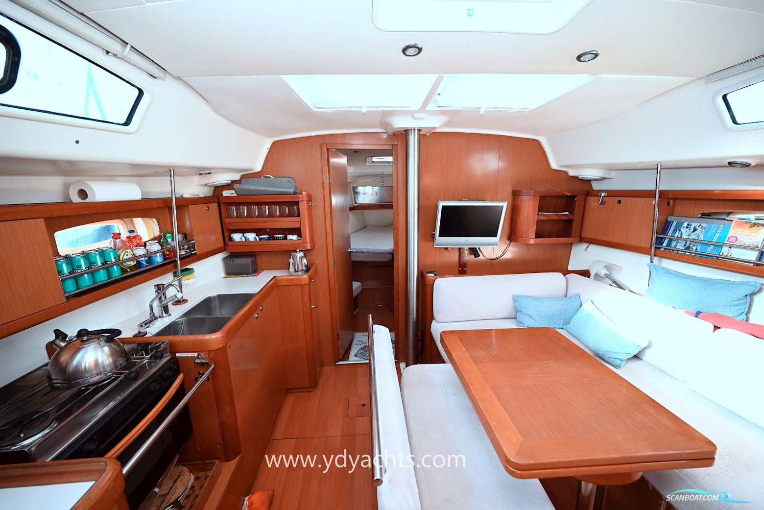 Beneteau Oceanis 43
