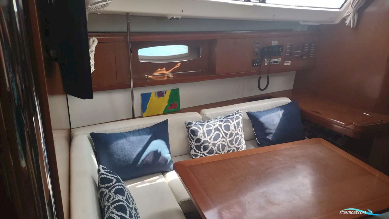 Beneteau Oceanis 43
