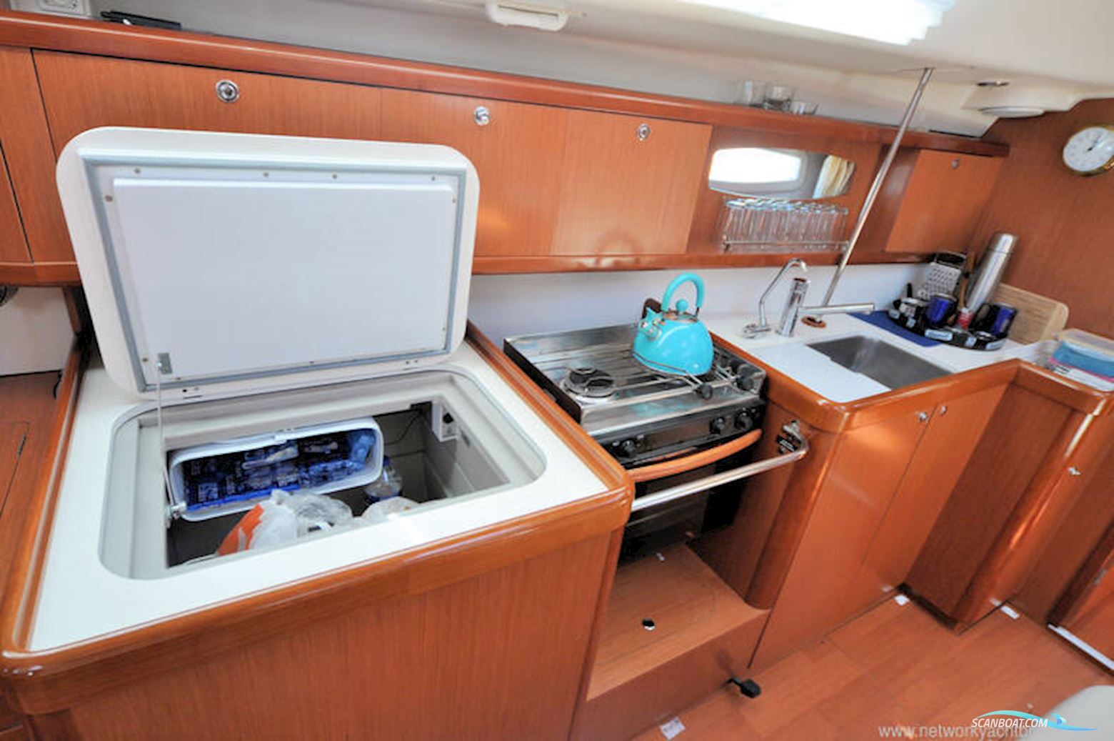 Beneteau Oceanis 43