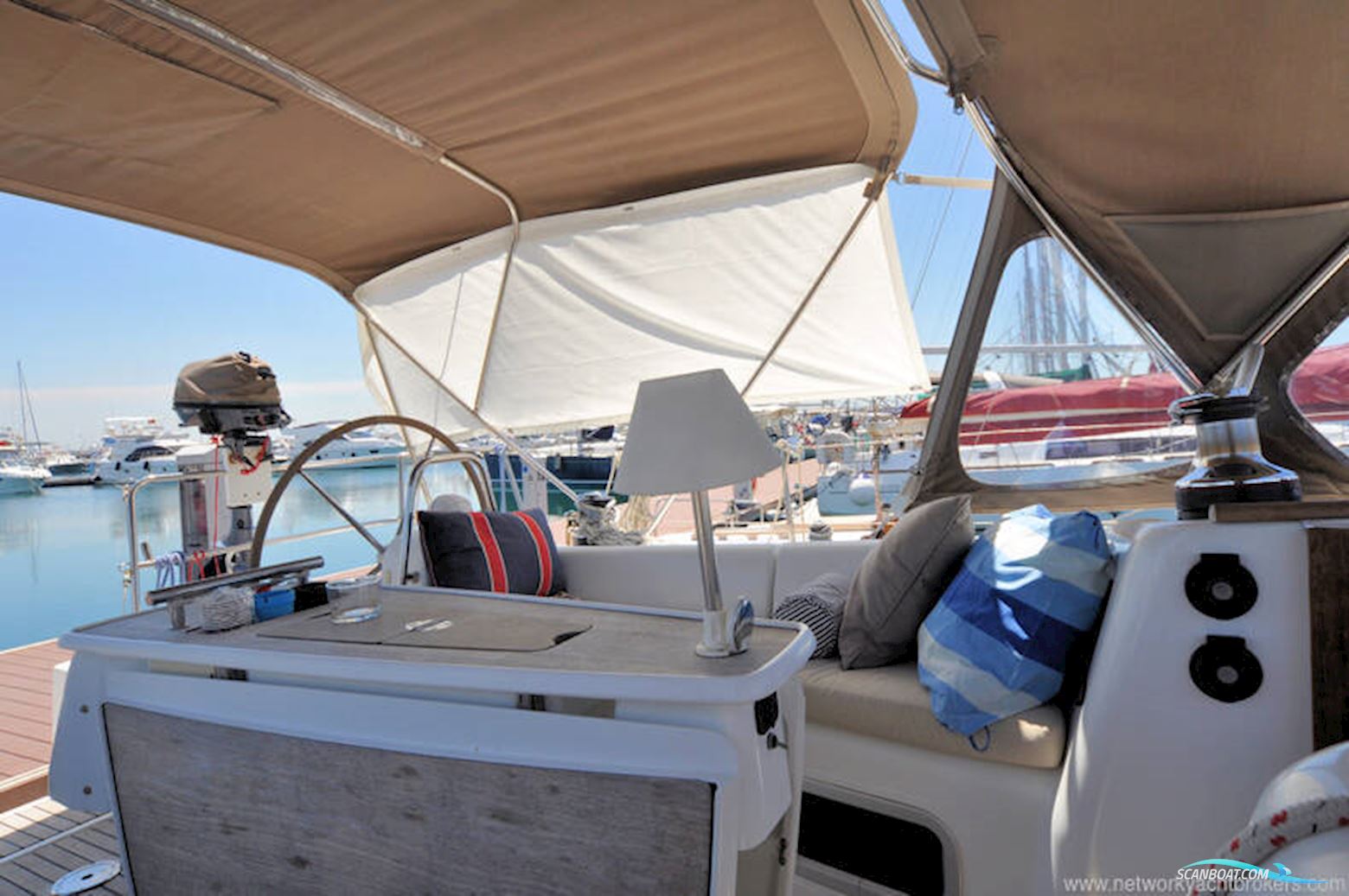 Beneteau Oceanis 43