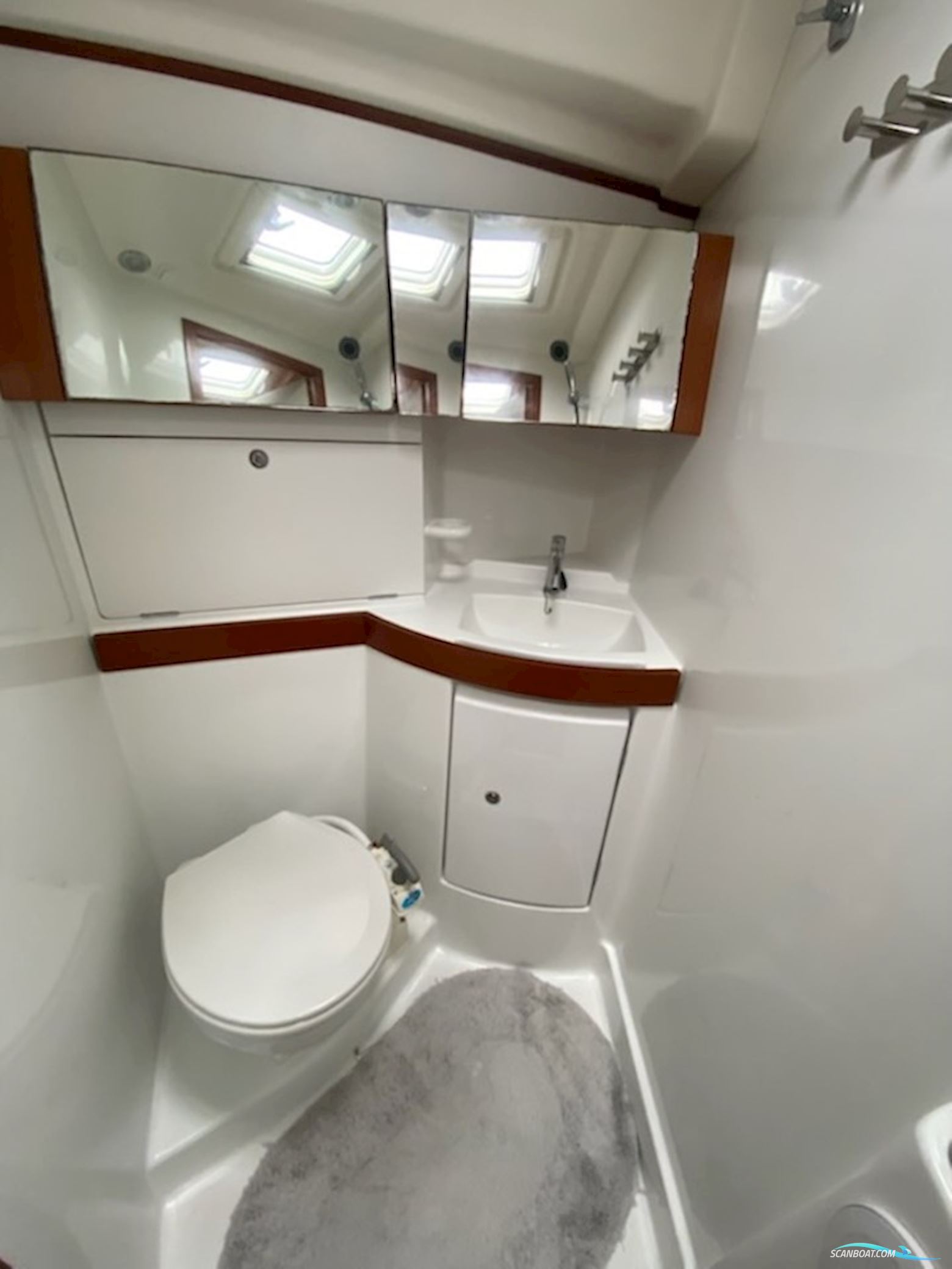 Beneteau Oceanis 43