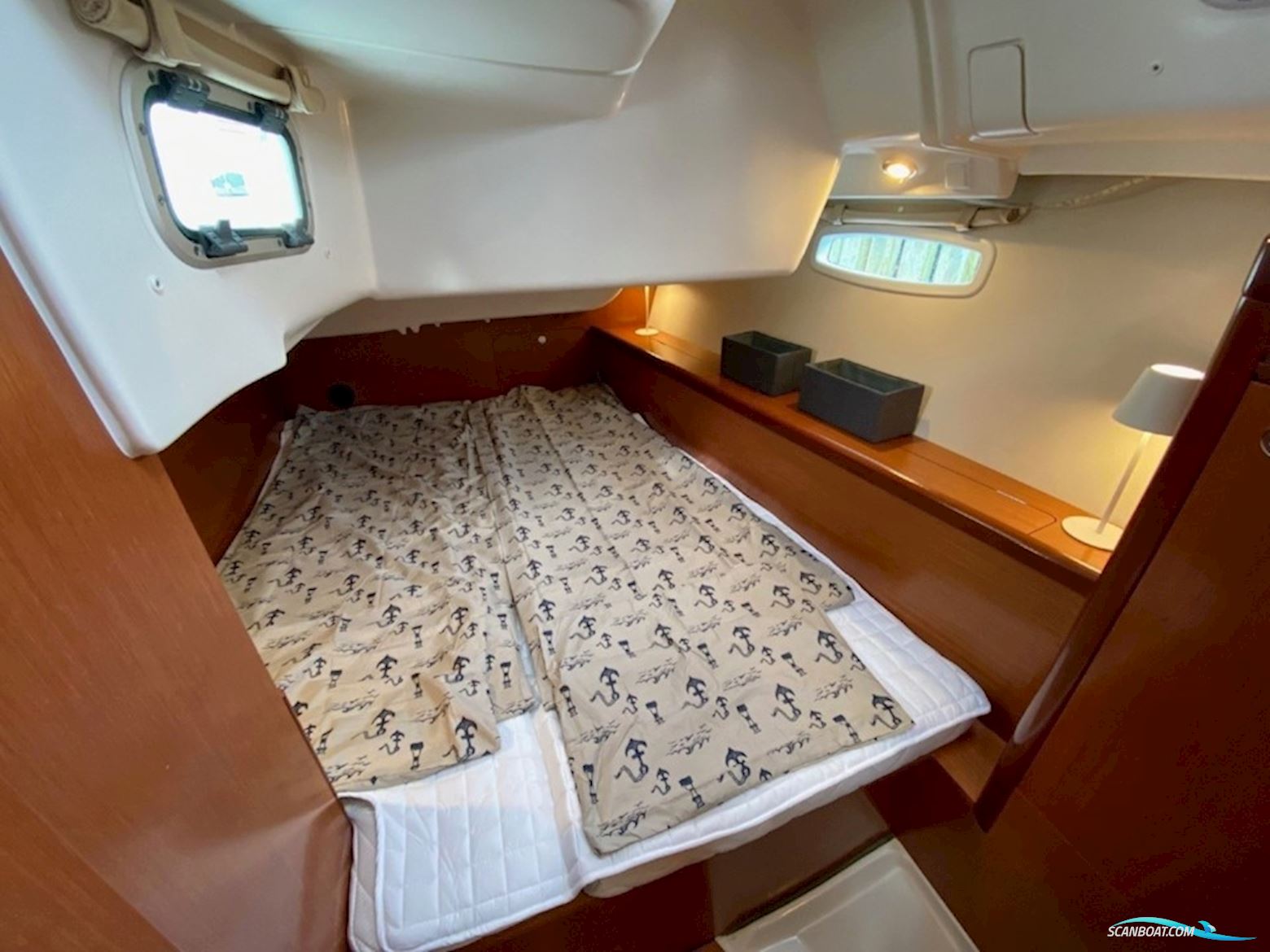 Beneteau Oceanis 43