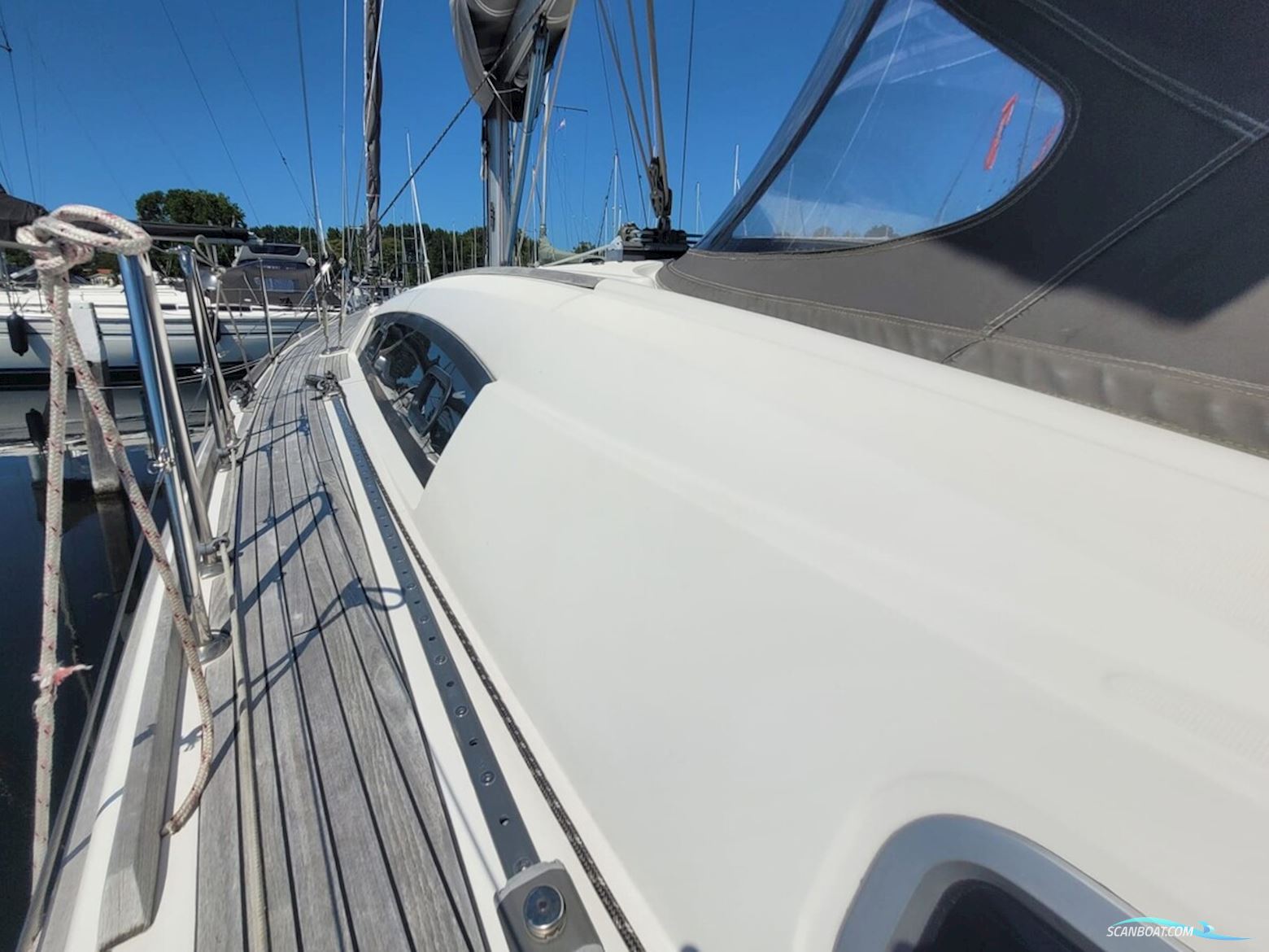 Beneteau Oceanis 43