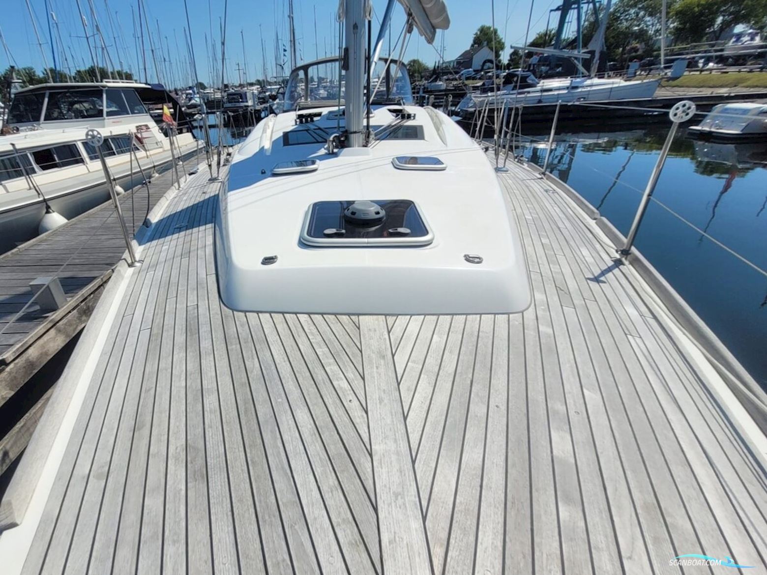 Beneteau Oceanis 43