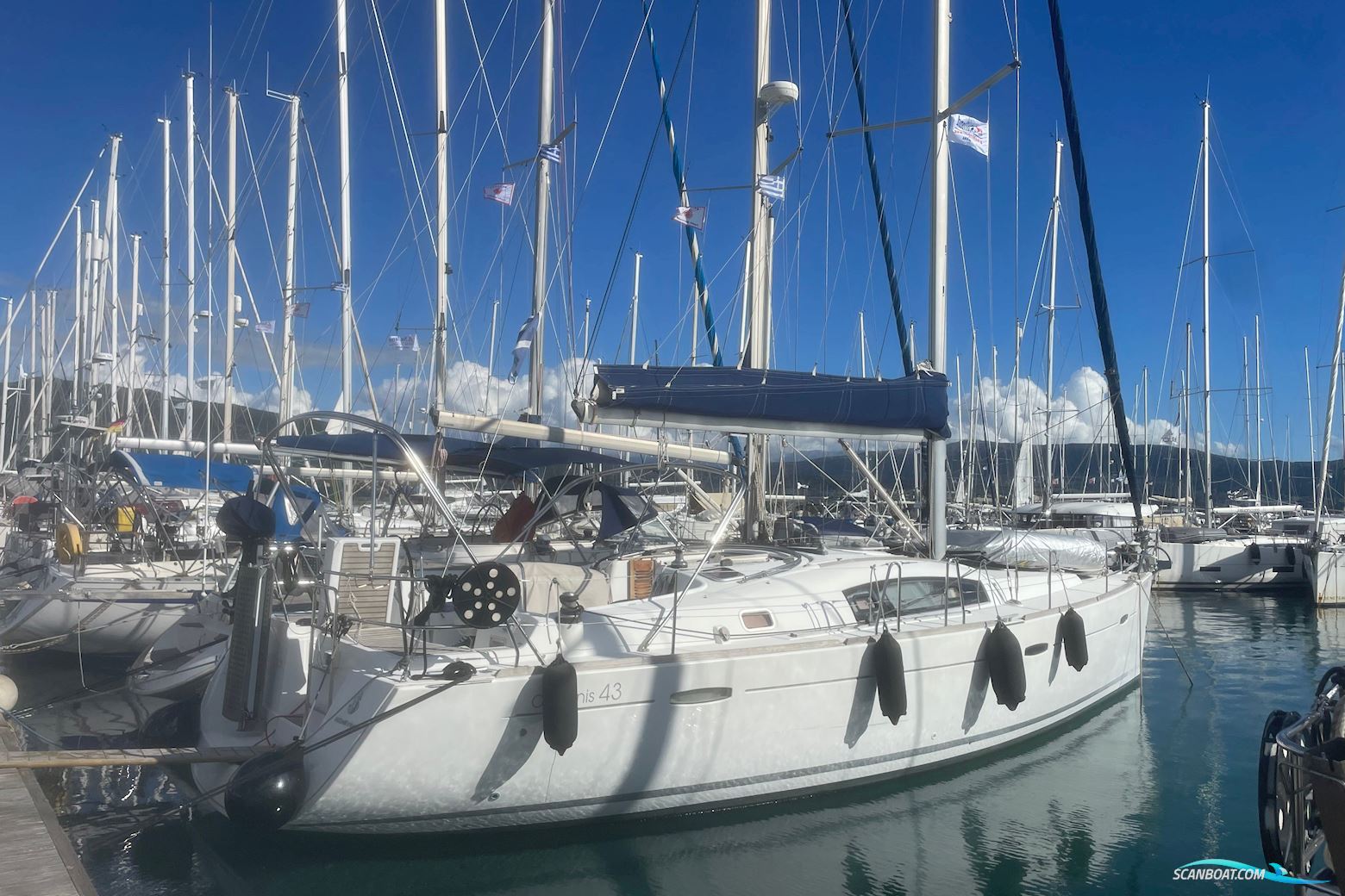Beneteau Oceanis 43