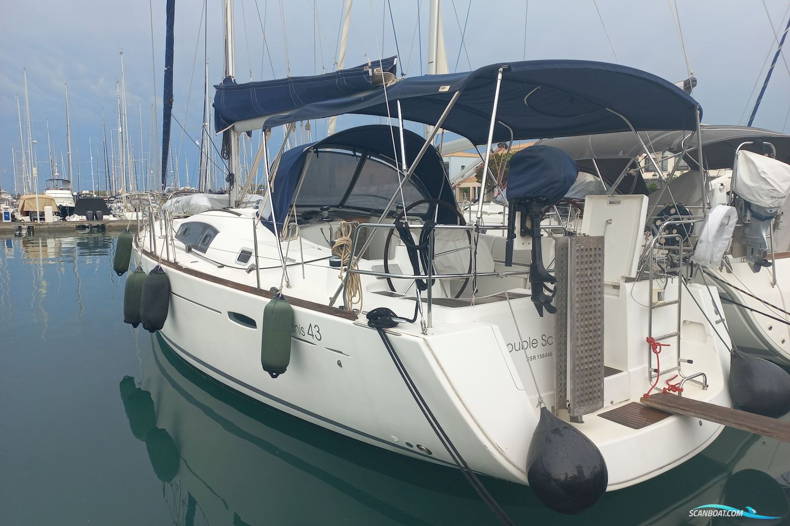 Beneteau Oceanis 43