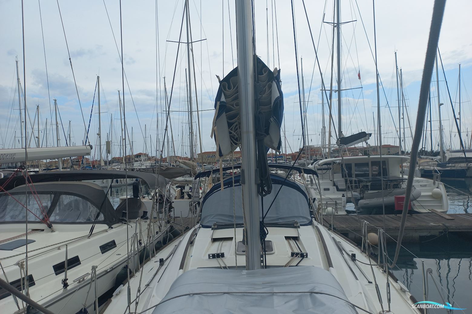 Beneteau Oceanis 43